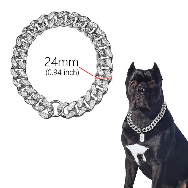 Stylish Pet Necklace: Stand Out in Comfort